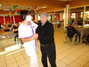 Danse pour l’anniversaire du mois